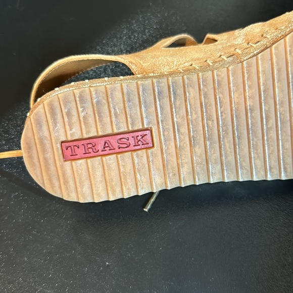 TRASK Gold Shimmer Lace Up Sandals Ankle Straps Size 9.5 - Picture 5 of 8